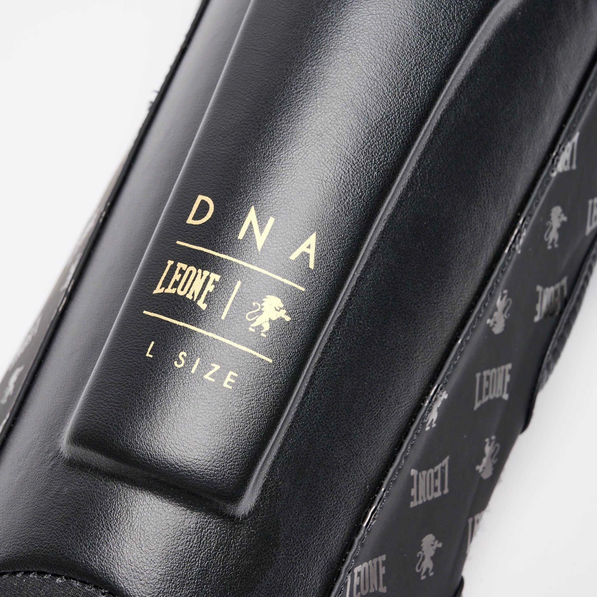Espinilleras Leone 1947 DNA GEL Negro