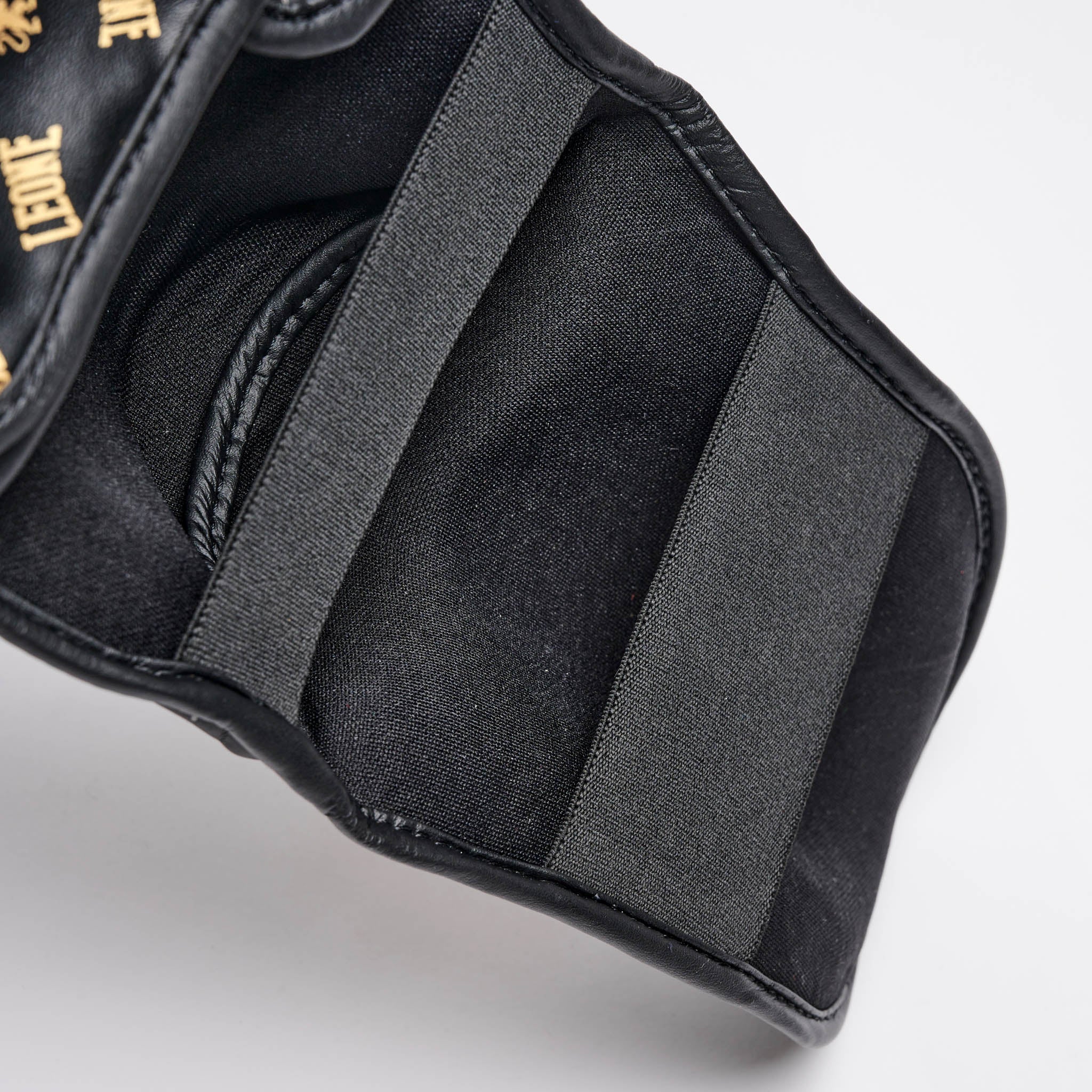 Espinilleras Leone 1947 DNA GEL Negro