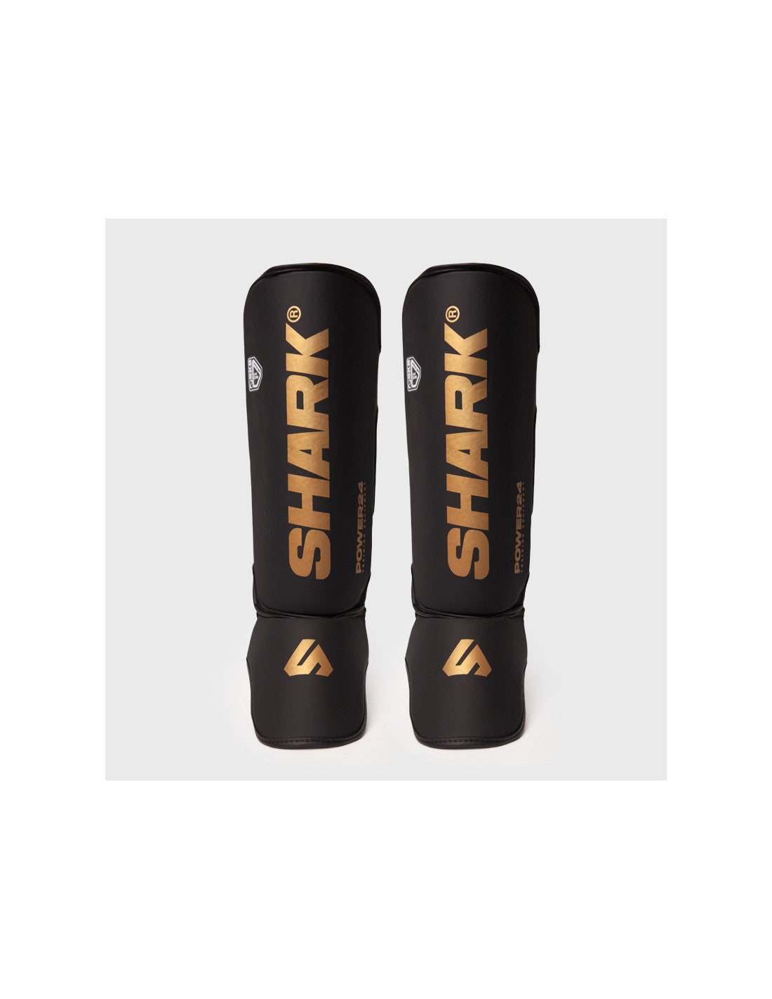 Espinilleras Shark POWER 24 Negro Oro para Muay Thai y MMA