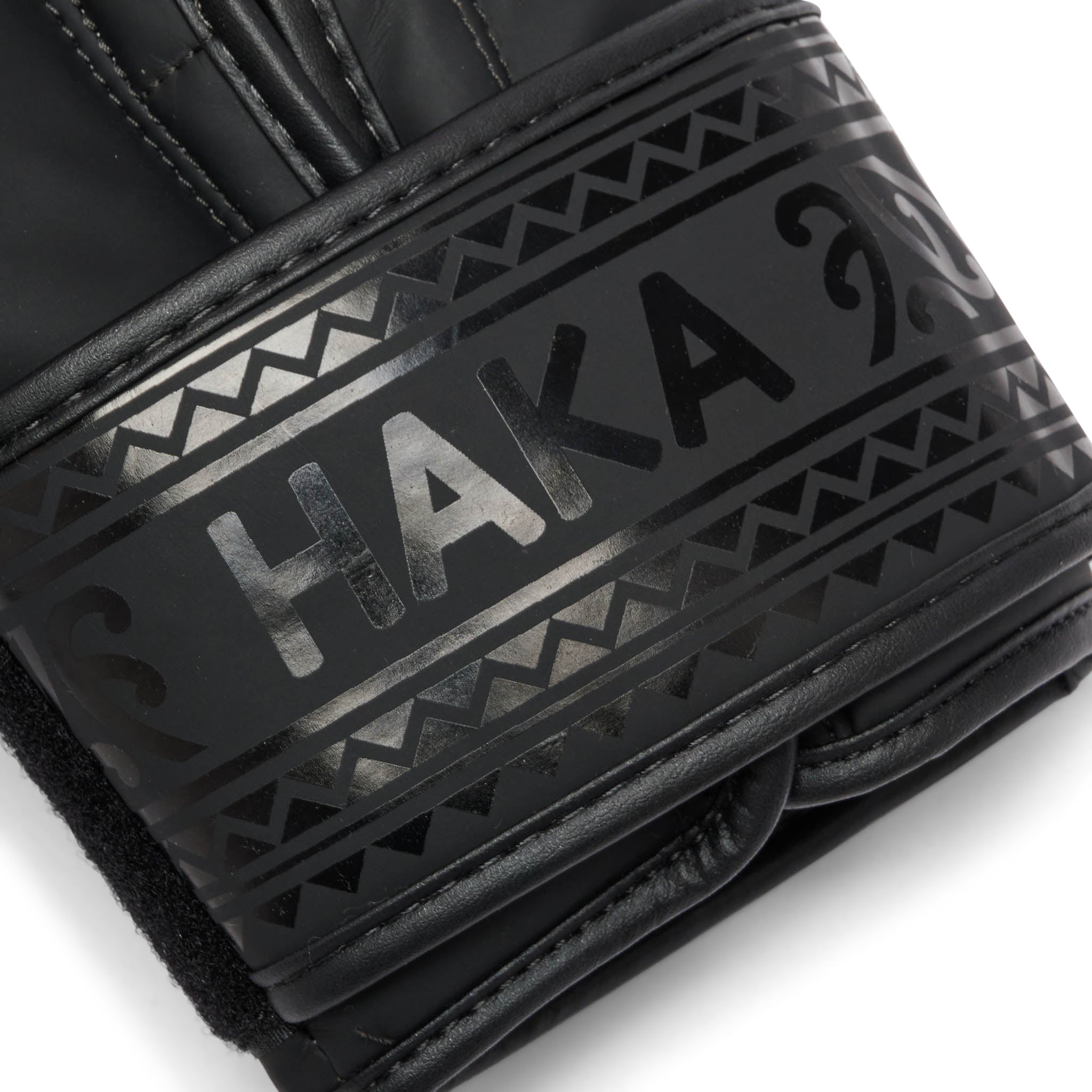 Guantes de Boxeo Leone 1947 Haka Negros GN329