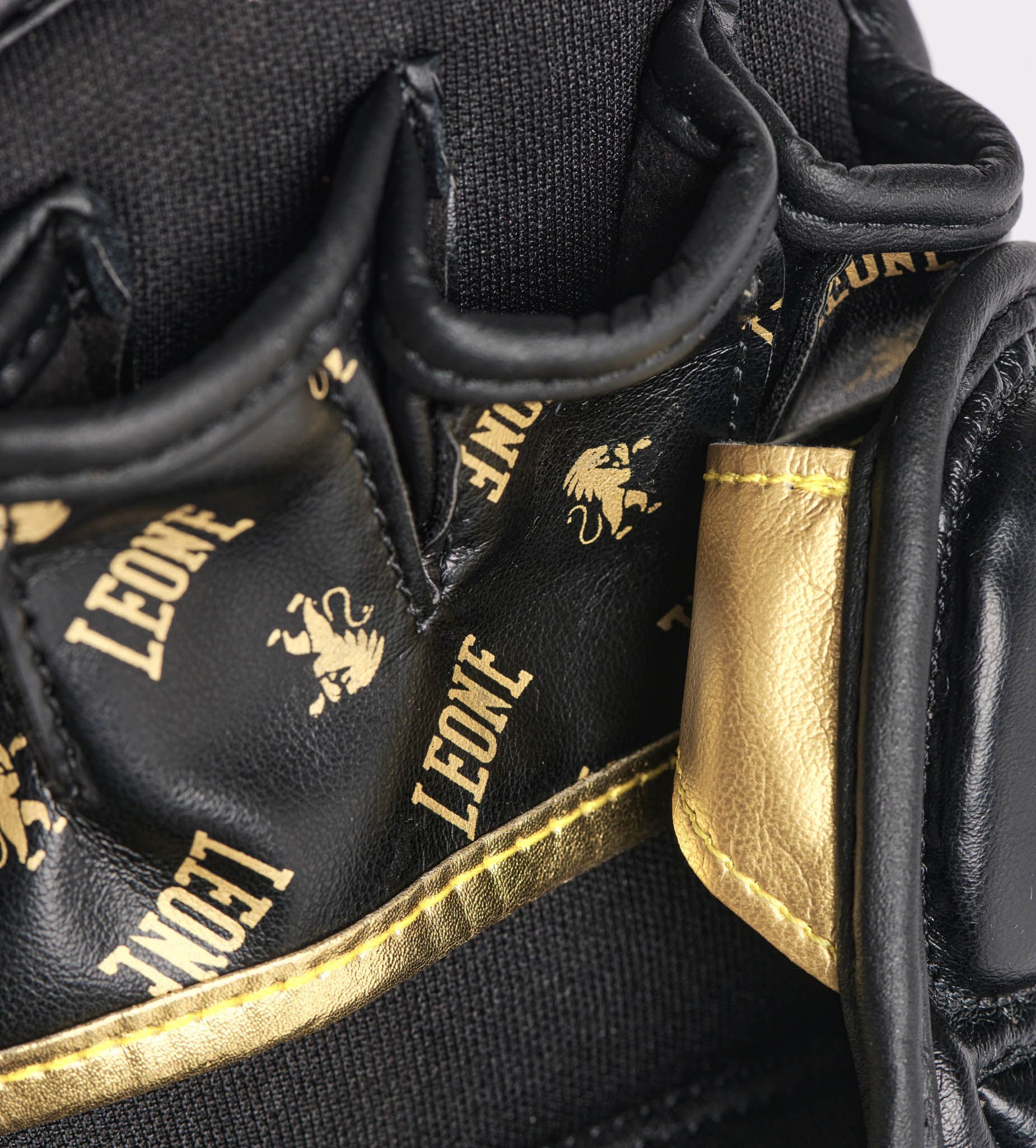 Guantillas de MMA Leone 1947 DNA Negras GP144 para Sparring y Entrenamiento
