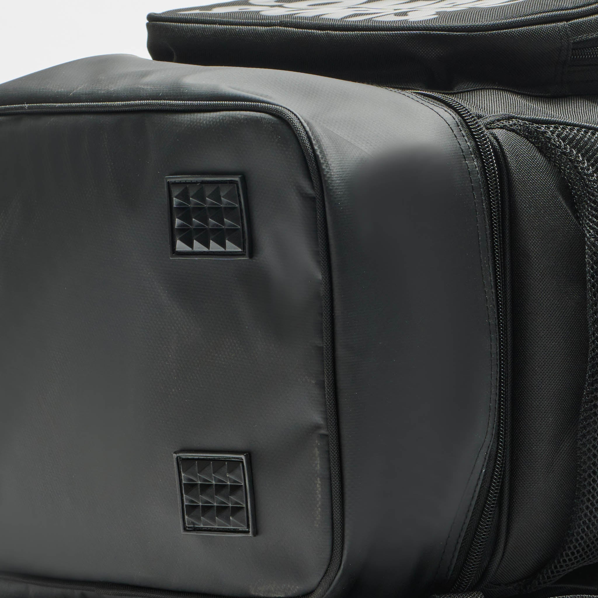 Mochila Leone 1947 "Ambassador" Color negro